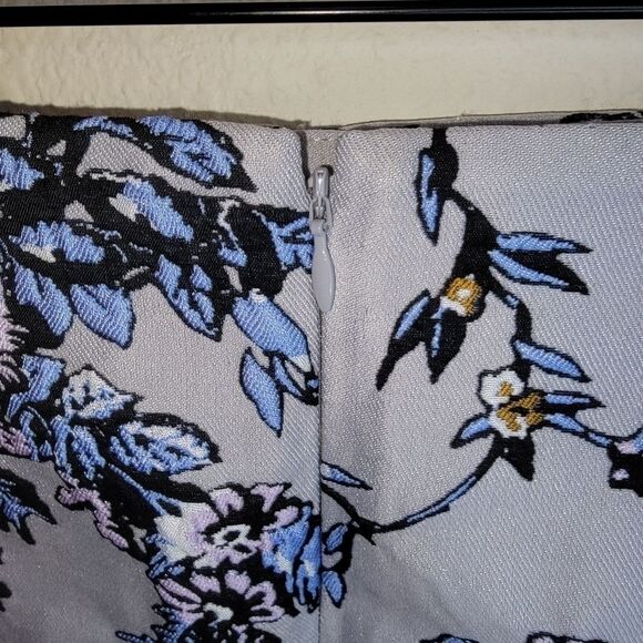 Loft Ann Taylor jaquard floral mini skirt size 4 - Picture 5 of 7